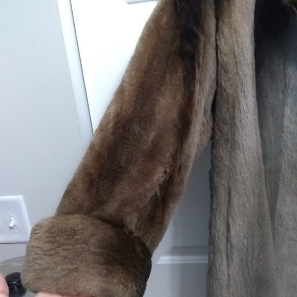 Brown Sheared Raccoon Knee Length Real Fur Swing Coat 32" Long Size 8/10 Medium - Picture 11 of 14